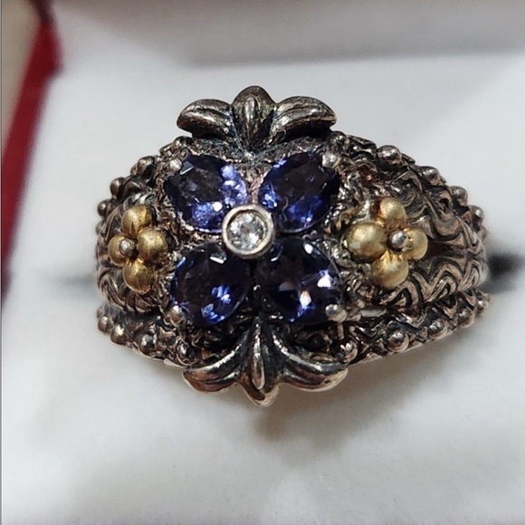 Barbara Bixby Jewelry - Barbara Bixby Solid
Sterling Silver 18K Gold
Amethyst Topaz Flower
Ring size 10